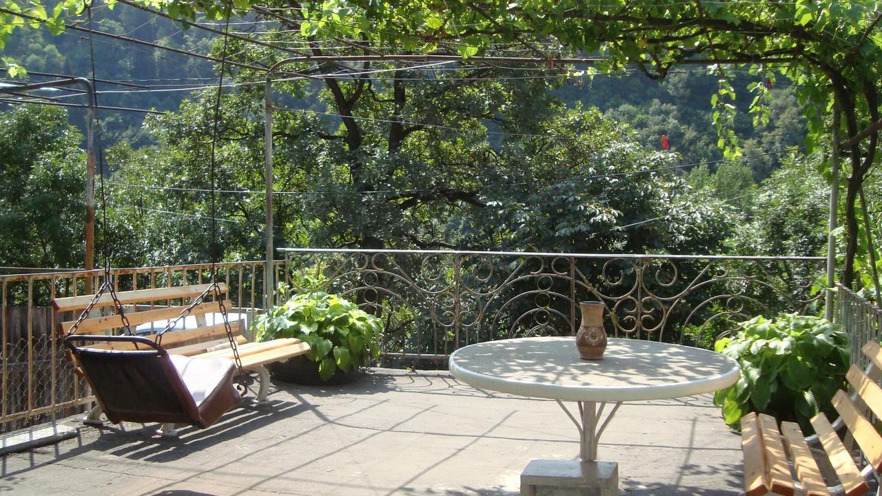 Guesthouse Valeria Bordschomi Exterior foto